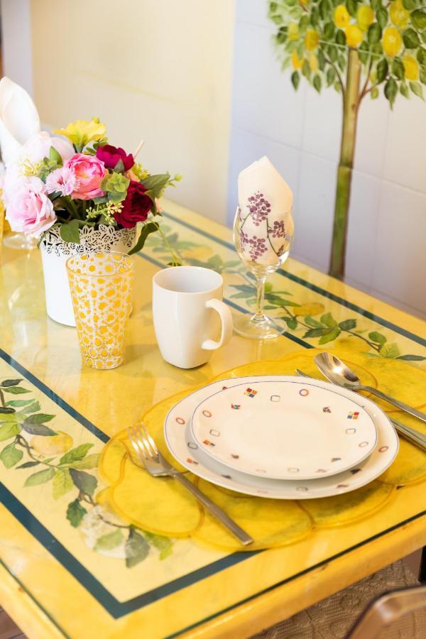 Monti Romantic Sunshine Maisonette מראה חיצוני תמונה