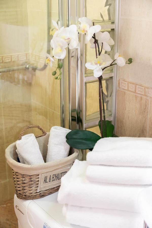 Monti Romantic Sunshine Maisonette מראה חיצוני תמונה